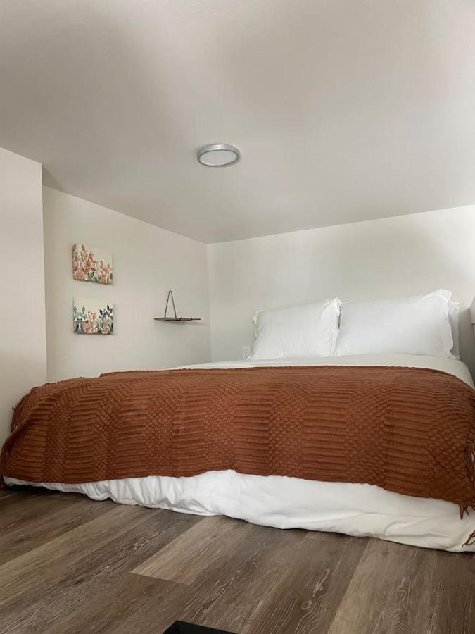 Apartament Sleeping Uptown Seattle Zewnętrze zdjęcie
